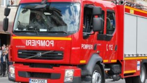 Explozie urmată de incendiu în Arad, pe Calea Victoriei