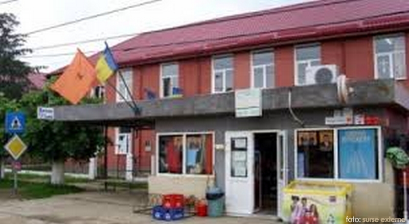 Instituţiile judeţene se împiedică de un chioşc Instituţiile judeţene se împiedică de un chioşc