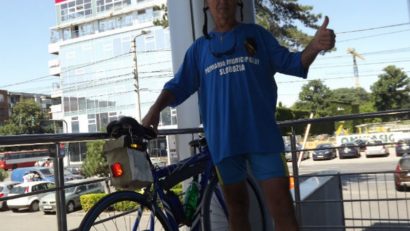 Cicloturistul cu deficienţe de auz a ajuns în Banat