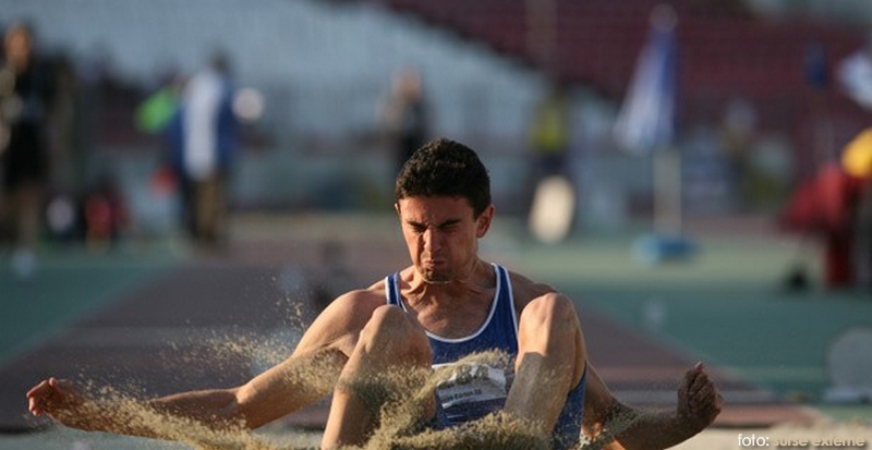 Adrian Vasile este campionul naţional la lungime, iar Anca Heltne a confirmat la greutate Adrian Vasile este campionul naţional la lungime, iar Anca Heltne a confirmat la greutate