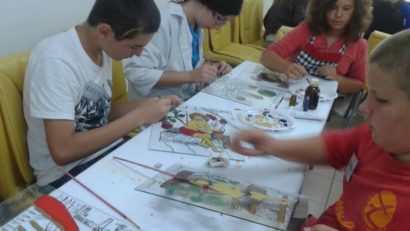 Măşti veneţiene, icoane pe sticlă, icoane pe lemn sau artă textilă?