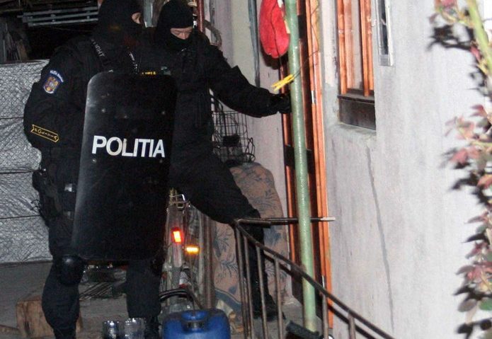 Descinderi în Caraş-Severin şi Timişoara Descinderi în Caraş-Severin şi Timişoara