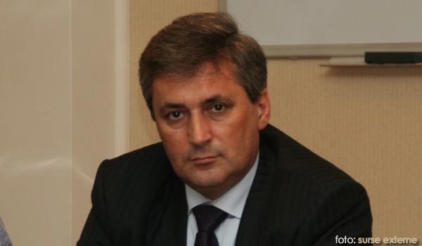 După doi ani de promisiuni, strada Traian Doda din Caransebeş va fi reparată