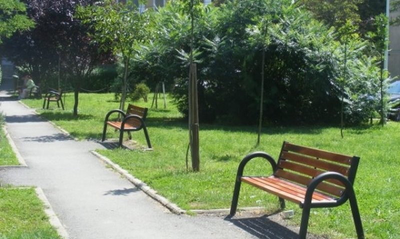 Mobilier urban la Petroşani Mobilier urban la Petroşani