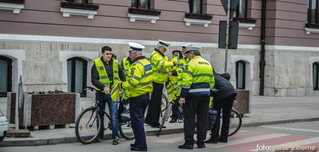 Poliţiştii lugojeni veghează la siguranţa cetăţenilor Poliţiştii lugojeni veghează la siguranţa cetăţenilor