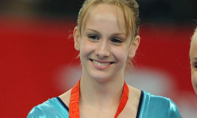 Sandra Izbaşa s-a calificat în finala de la sol Sandra Izbaşa s-a calificat în finala de la sol