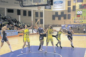 ICIM Arad – CS Municipal Târgovişte 73-69, în Liga Naţională de baschet feminin