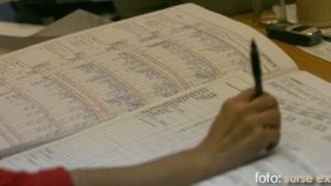 Notele elevilor devin confidențiale. Ministerul Educației interzice compararea și afișarea publică a rezultatelor școlare