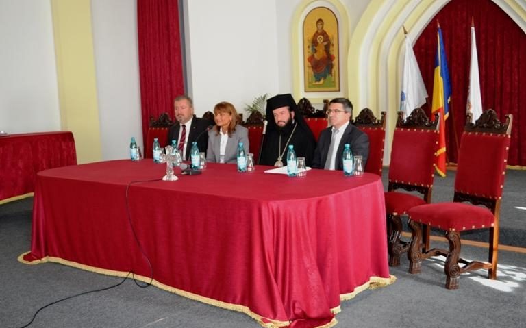 Studenţii teologi din Caransebeş vor începe mâine anul universitar 2013-2014 Studenţii teologi din Caransebeş vor începe mâine anul universitar 2013-2014