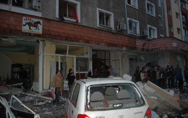 Se reface blocul explodat de pe Aleea Vlădeasa Se reface blocul explodat de pe Aleea Vlădeasa