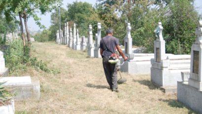 Somaţii pentru reşiţenii care nu şi-au plătit locurile de veci