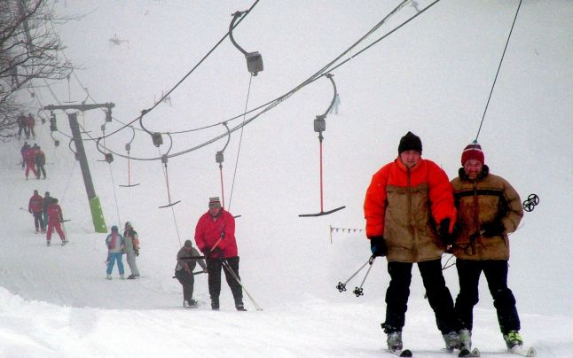 Muntele Mic se modernizează. Staţiunea va avea o pârtie de peste trei kilometri Muntele Mic se modernizează. Staţiunea va avea o pârtie de peste trei kilometri