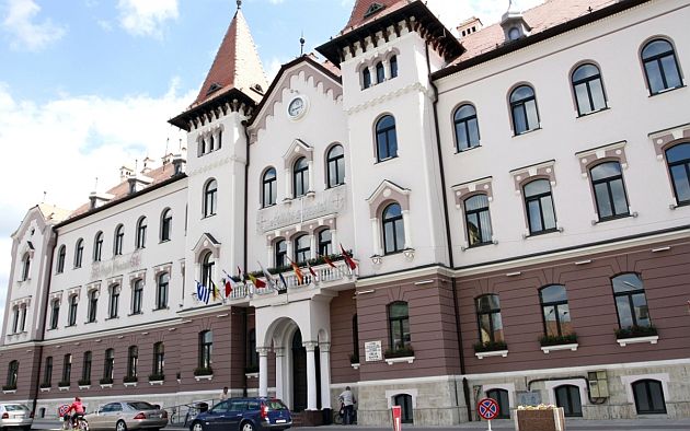 Lugojenii sunt aşteptaţi să-şi depună dosarele pentru ajutorul de încălzire Lugojenii sunt aşteptaţi să-şi depună dosarele pentru ajutorul de încălzire