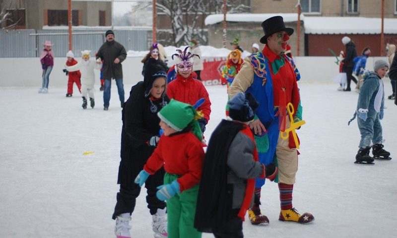 Lugojenii vor avea şi anul acesta patinoar artificial Lugojenii vor avea şi anul acesta patinoar artificial