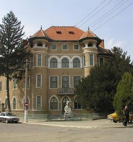 Investiţii la liceul Traian Doda din municipiul Caransebeş Investiţii la liceul Traian Doda din municipiul Caransebeş