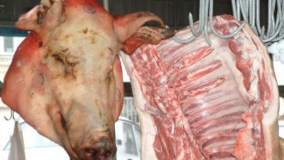 ANSVSA anunță controale „şoc” specifice sărbătorilor de iarnă în toate zonele din ţară unde se comercializează carne de porc