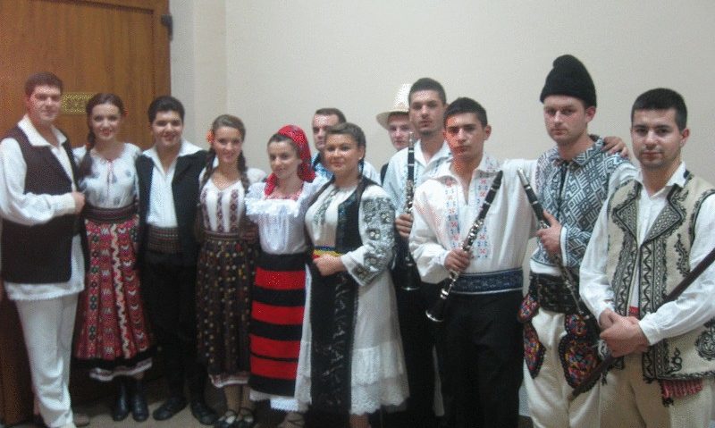 Festival-concurs de folclor la Oraviţa Festival-concurs de folclor la Oraviţa