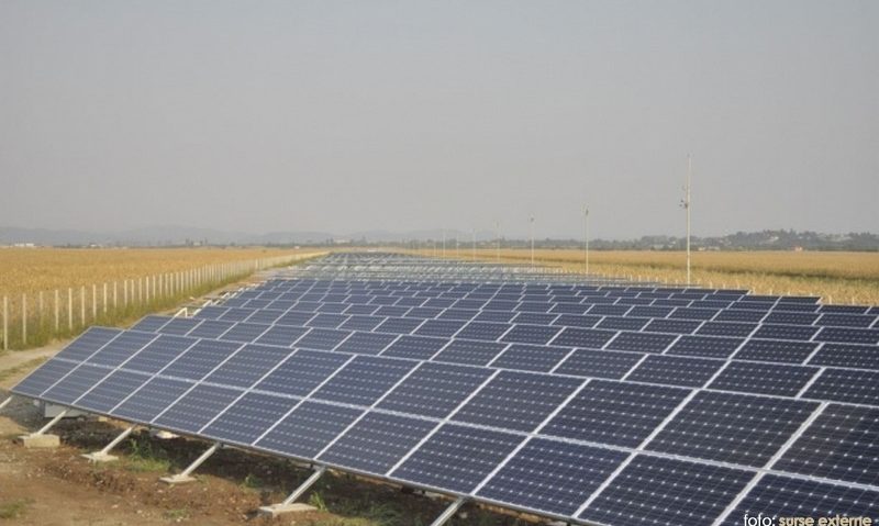 60 de parcuri fotovoltaice vor fi construite în judeţul Arad 60 de parcuri fotovoltaice vor fi construite în judeţul Arad