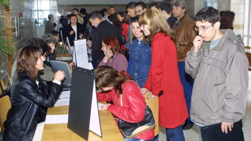 Bursa locurilor de muncă pentru tinerii cu risc de marginalizare socială Bursa locurilor de muncă pentru tinerii cu risc de marginalizare socială