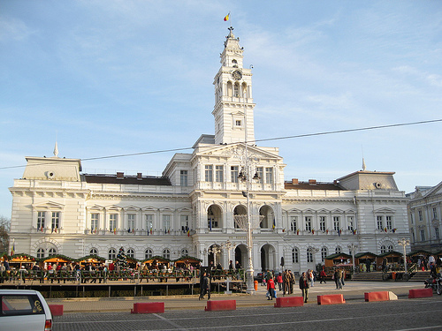 Strada Romul Veliciu din Arad, închisă pentru organizarea târgului de iarnă Strada Romul Veliciu din Arad, închisă pentru organizarea târgului de iarnă