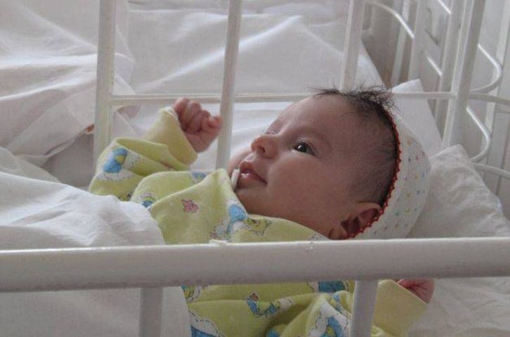 [AUDIO] Părinţi fără suflet îşi „uită” bebeluşii în spitale