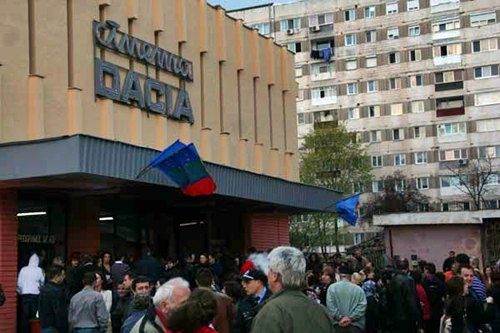 Grupul CEZ în România se implică tot mai mult în viaţa comunităţii din Caraş-Severin Grupul CEZ în România se implică tot mai mult în viaţa comunităţii din Caraş-Severin