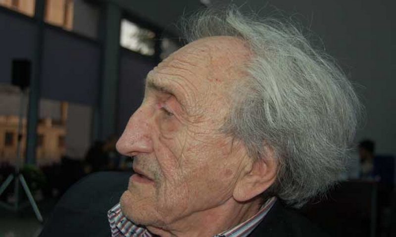 Regizorul Dinu Cocea a încetat din viaţă Regizorul Dinu Cocea a încetat din viaţă