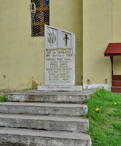 Caransebeşul îşi comemorează eroii Revoluţiei din Decembrie 1989 Caransebeşul îşi comemorează eroii Revoluţiei din Decembrie 1989