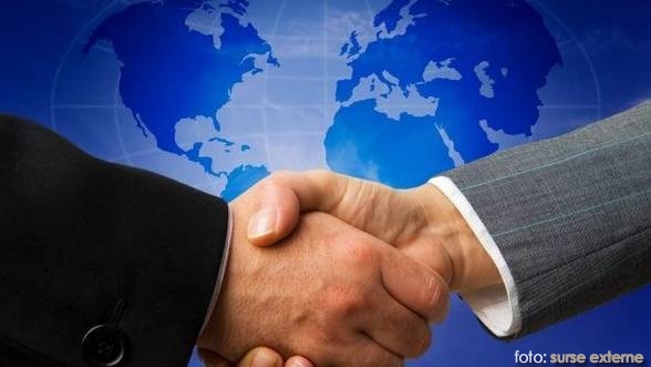 [AUDIO] UE şi SUA continuă negocierile privind acordul de comerţ liber