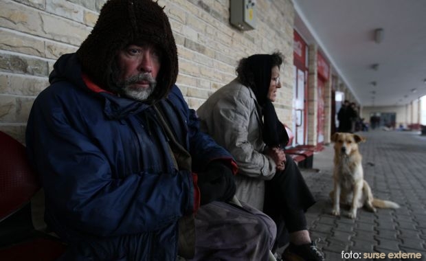 În prag de sărbători, persoanele fără adăpost aleg compania familiei În prag de sărbători, persoanele fără adăpost aleg compania familiei
