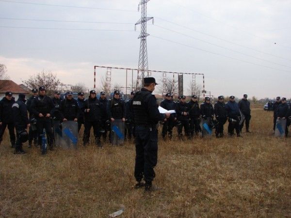Atenţie! Se trage în poligonul Modoș Atenţie! Se trage în poligonul Modoș