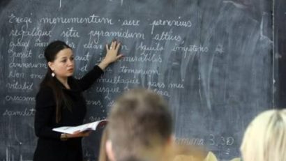 Au picat concursul organizat de Ministerul Educaţiei pentru ocuparea funcţiilor de directori, dar s-au înghesuit la contestații!