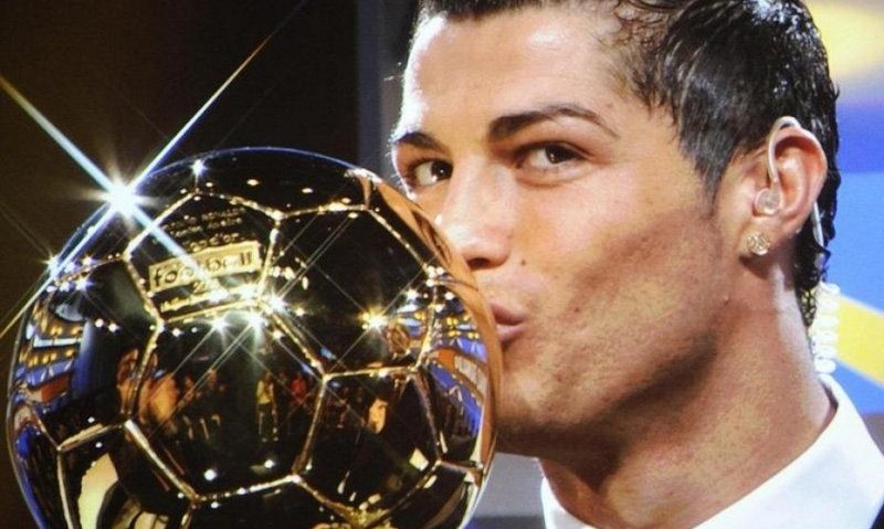 Cristiano Ronaldo este câștigătorul Balonului de Aur 2016 Cristiano Ronaldo este câștigătorul Balonului de Aur 2016