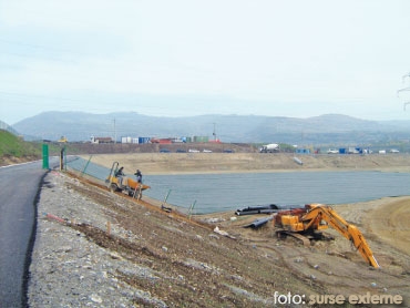Groapă de gunoi, transformată în loc de promenadă Groapă de gunoi, transformată în loc de promenadă