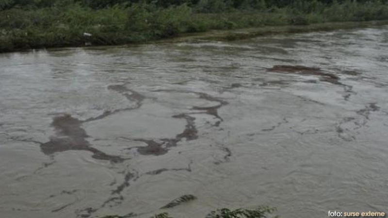 Poluarea Dunării atrage amenzi usturătoare Poluarea Dunării atrage amenzi usturătoare