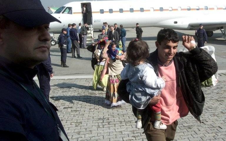 Proiect pilot de reinserţie a etnicilor romi bănăţeni Proiect pilot de reinserţie a etnicilor romi bănăţeni
