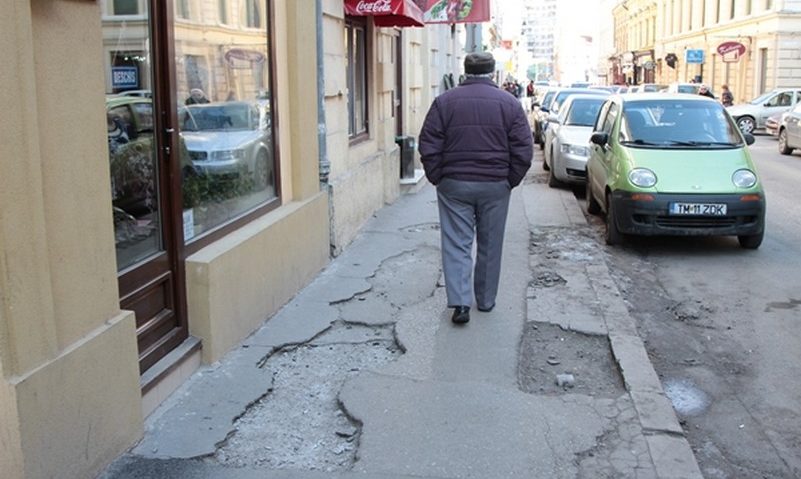 Trotuarele vor fi reabilitate în Timișoara Trotuarele vor fi reabilitate în Timișoara