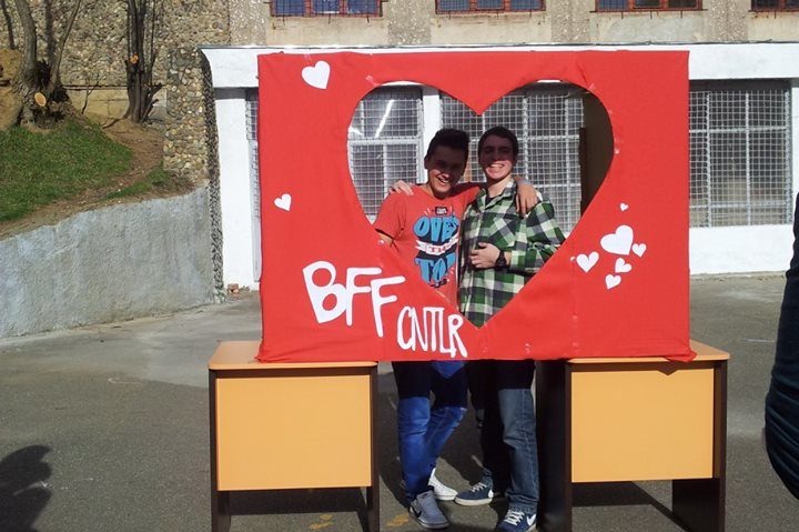 Elevii Colegiului Naţional Traian Lalescu au sărbătorit Valentine’s Day Elevii Colegiului Naţional Traian Lalescu au sărbătorit Valentine’s Day