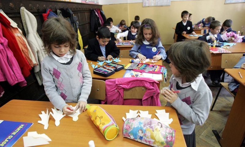 AVERTISMENT! Părinții care nu își înscriu copiii în clasa pregătitoare riscă sancțiuni AVERTISMENT! Părinții care nu își înscriu copiii în clasa pregătitoare riscă sancțiuni