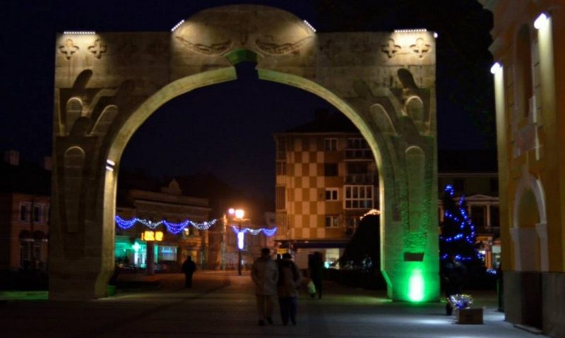 Investiţii în sistemul de iluminat public la Caransebeş Investiţii în sistemul de iluminat public la Caransebeş