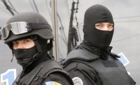 Peste 20 de persoane audiate la această oră de DIICOT Timişoara Peste 20 de persoane audiate la această oră de DIICOT Timişoara