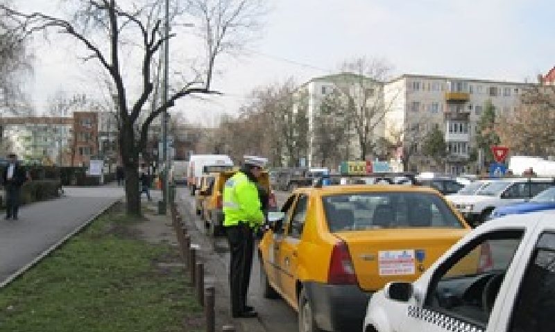 Noi controale şi amenzi pentru taximetrişti Noi controale şi amenzi pentru taximetrişti