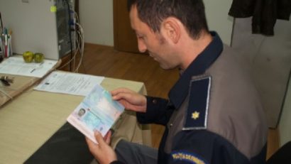 Descoperire la frontiera de vest. Permis de conducere fals, cumpărat cu două mii de euro