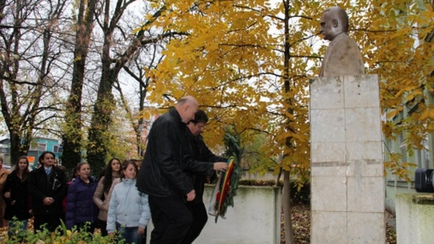 Vasile Goldiş, comemorat la Arad Vasile Goldiş, comemorat la Arad
