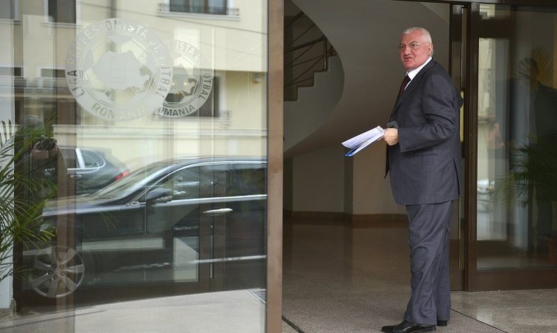 Cluburile de fotbal ar putea să se licențieze mai ușor Cluburile de fotbal ar putea să se licențieze mai ușor