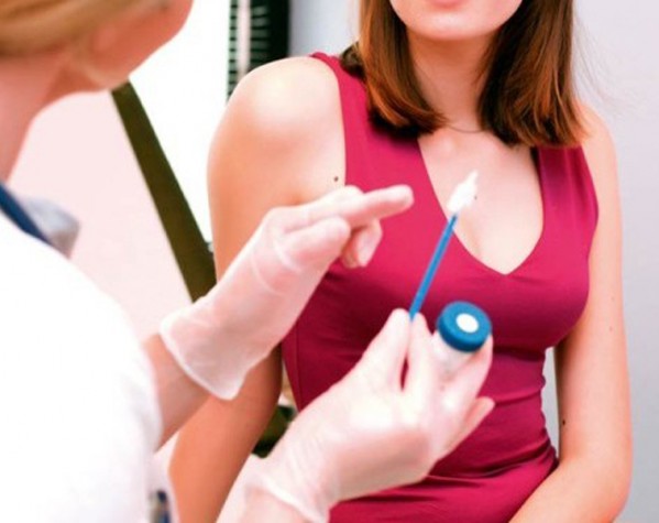 Spune STOP cancerului! Femeile între 25 şi 64 de ani pot face gratuit testul Babeş Papanicolau Spune STOP cancerului! Femeile între 25 şi 64 de ani pot face gratuit testul Babeş Papanicolau