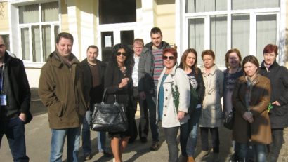 Cu un strop de sânge poţi salva o viaţă. Echipa Radio România Reşiţa donează sânge pentru a salva vieţile celor aflaţi în suferinţă