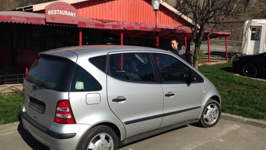 Autoturisme cu numere false de înmatriculare Autoturisme cu numere false de înmatriculare