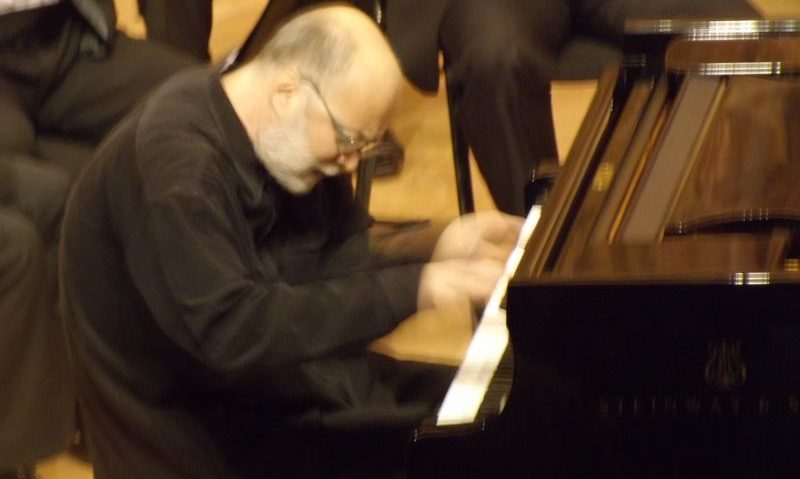 Pianistul Sorin Petrescu în recital la Reşiţa Pianistul Sorin Petrescu în recital la Reşiţa