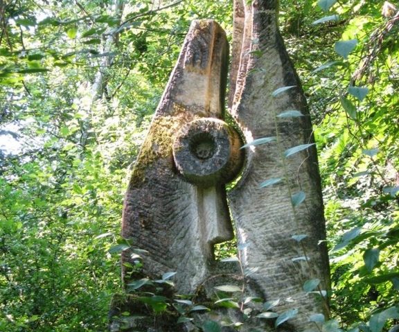 Sculpturile uriaşe de la Căsoaia valorificate turistic Sculpturile uriaşe de la Căsoaia valorificate turistic